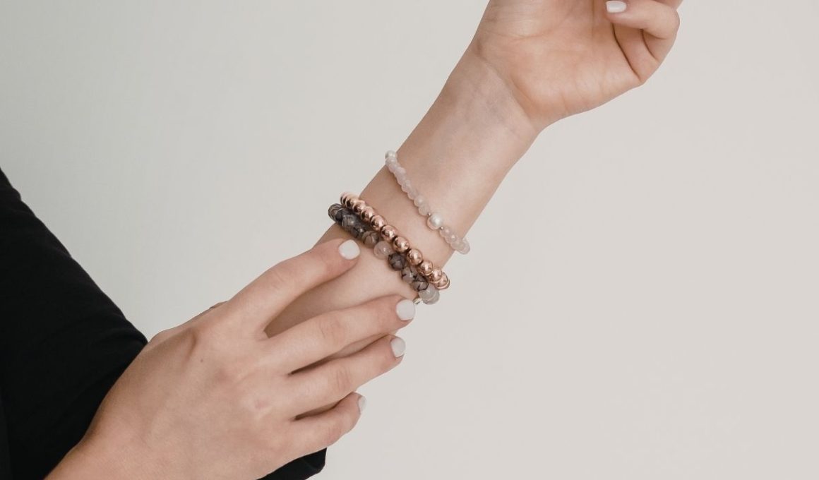 bratari cu pietre naturale